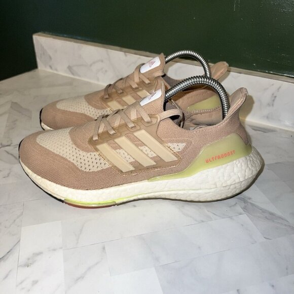 adidas UltraBoost 21 Women’s Size 7.5 Ash Pearl/White/Halo Ivory Running Shoes - Picture 1 of 6